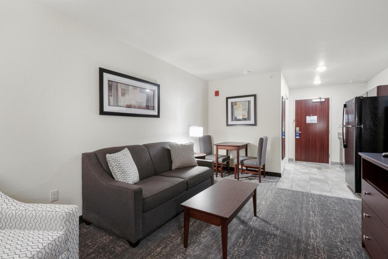 Cobblestone Hotel & Suites - Urbana Bagian luar foto