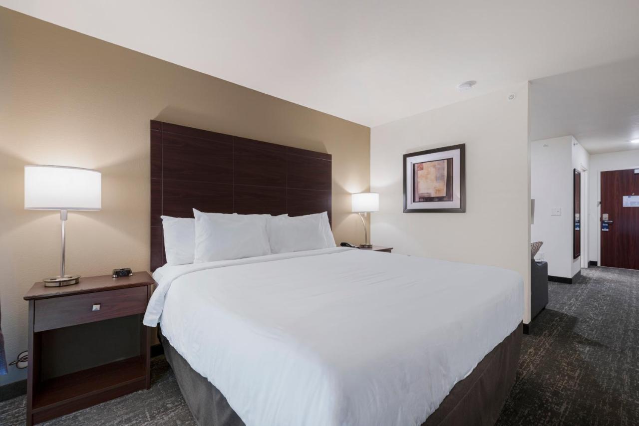 Cobblestone Hotel & Suites - Urbana Bagian luar foto