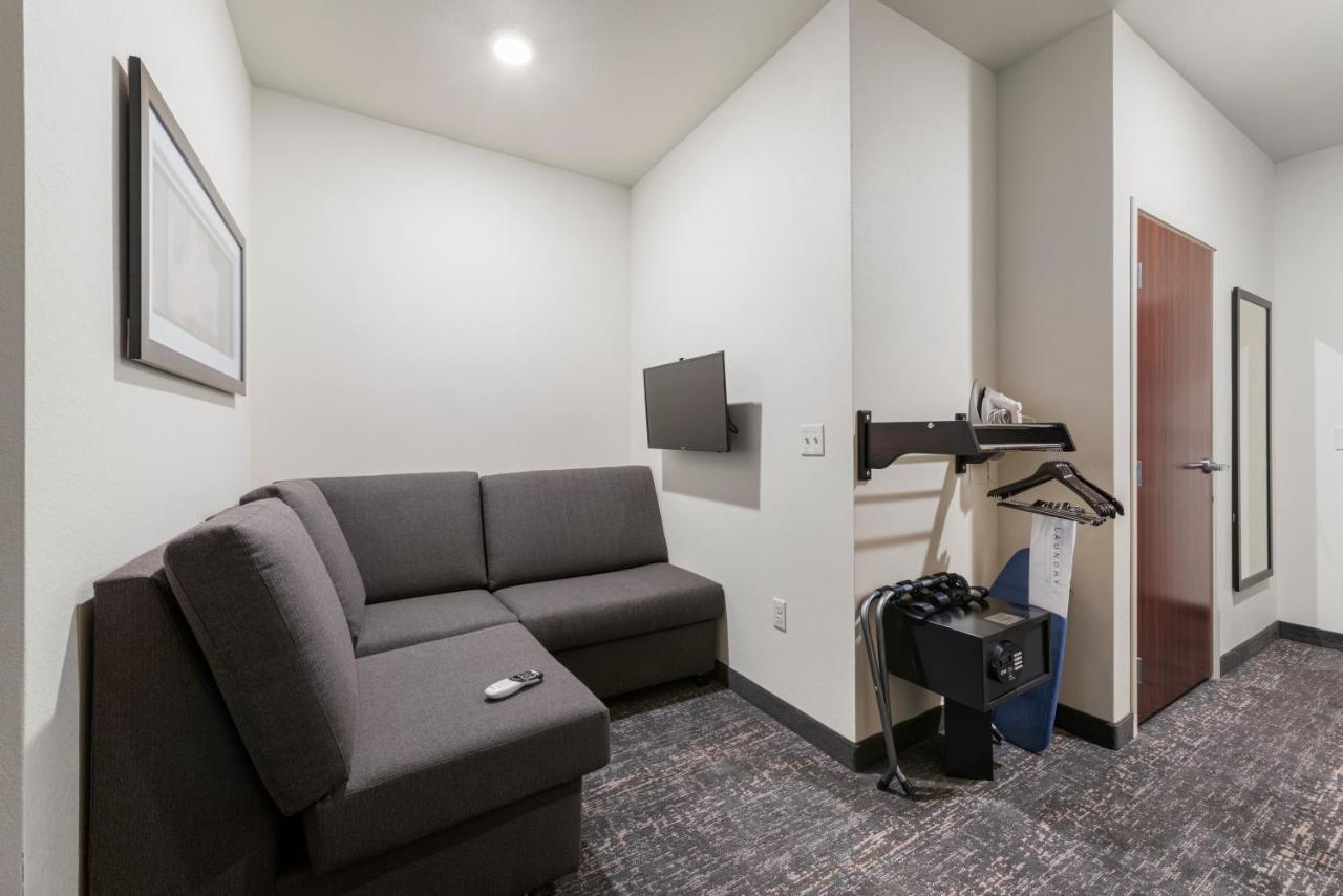 Cobblestone Hotel & Suites - Urbana Bagian luar foto