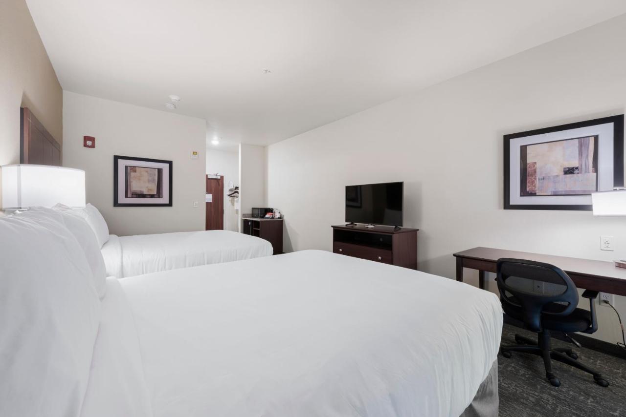 Cobblestone Hotel & Suites - Urbana Bagian luar foto