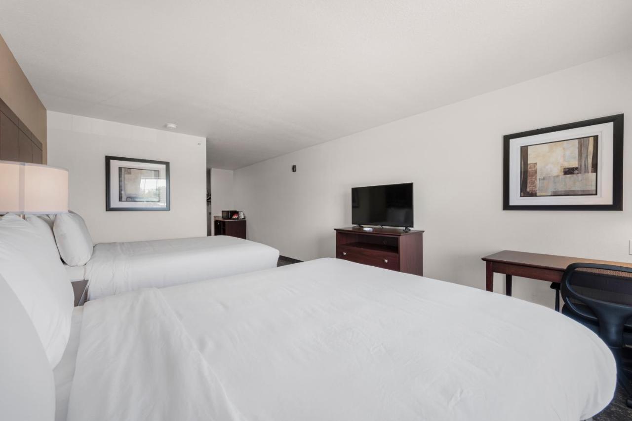 Cobblestone Hotel & Suites - Urbana Bagian luar foto